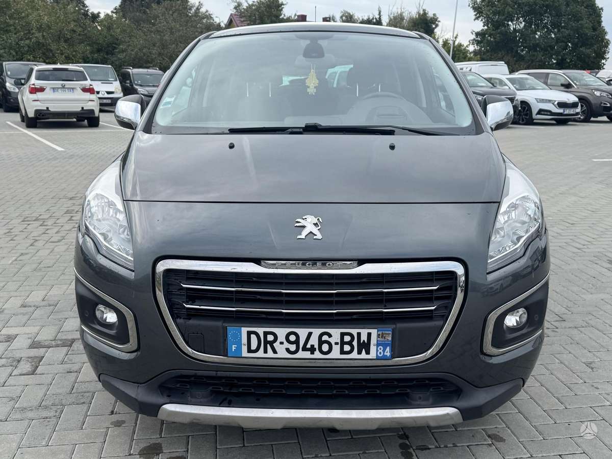 Peugeot 3008 2015 — rear view