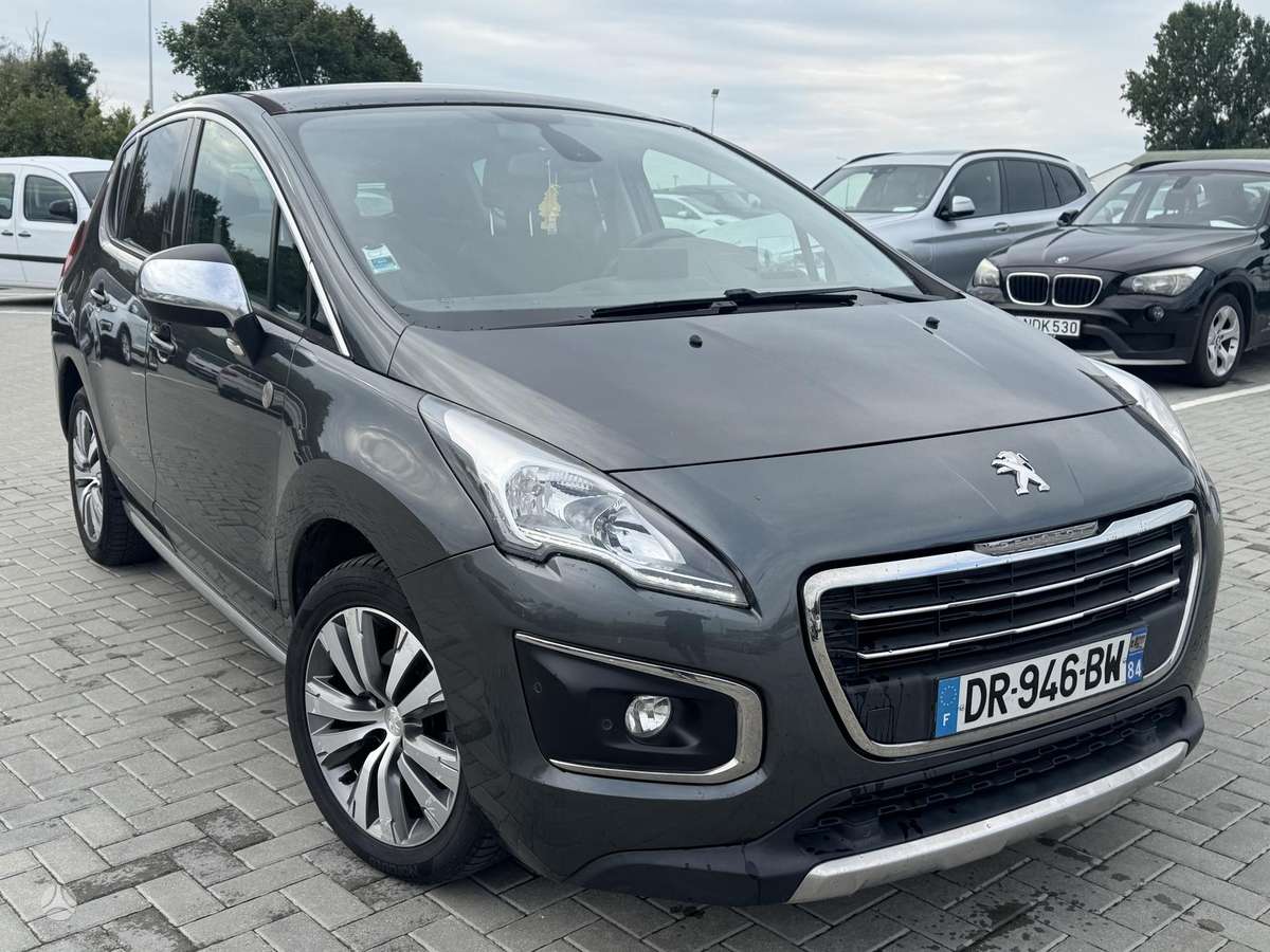 Peugeot 3008 2015 — interior