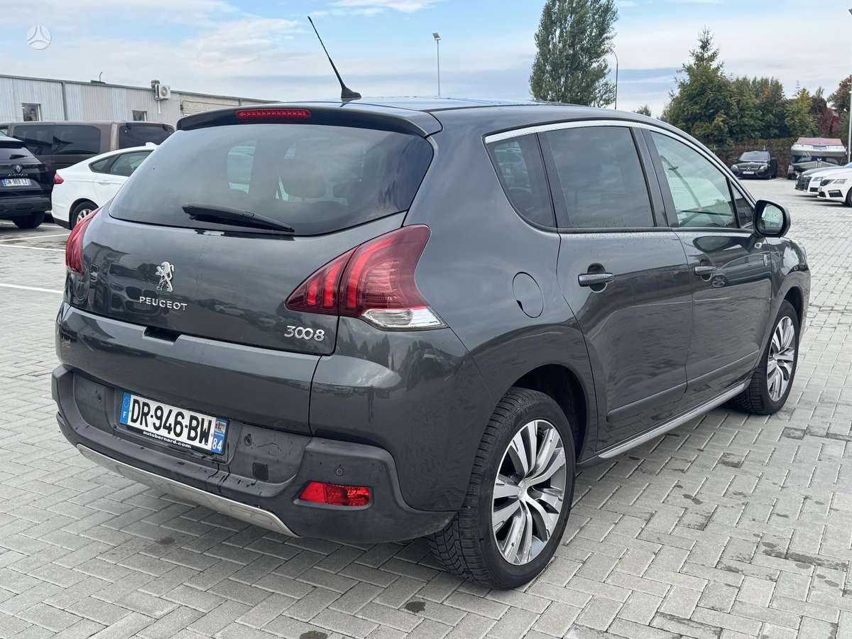 Peugeot 3008 2015 — engine 1196 cm³, 131 HP (96kW)