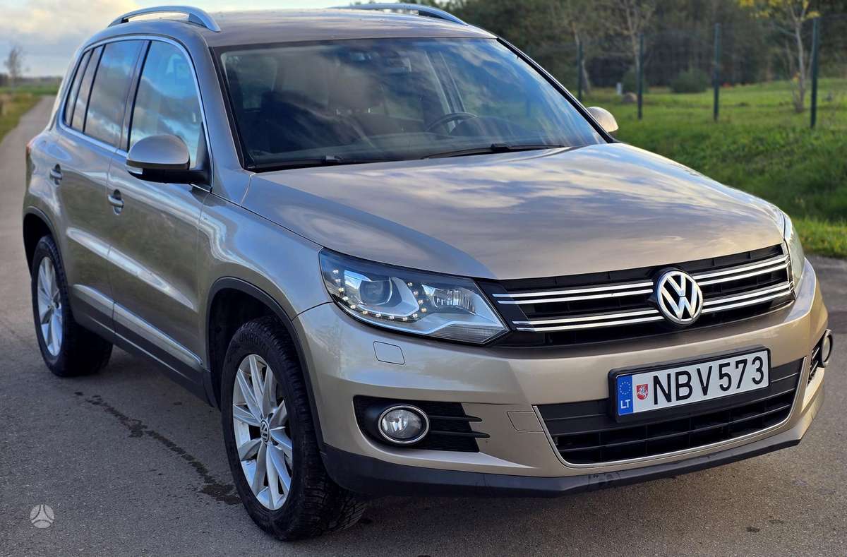 Volkswagen Tiguan 2013 — interior