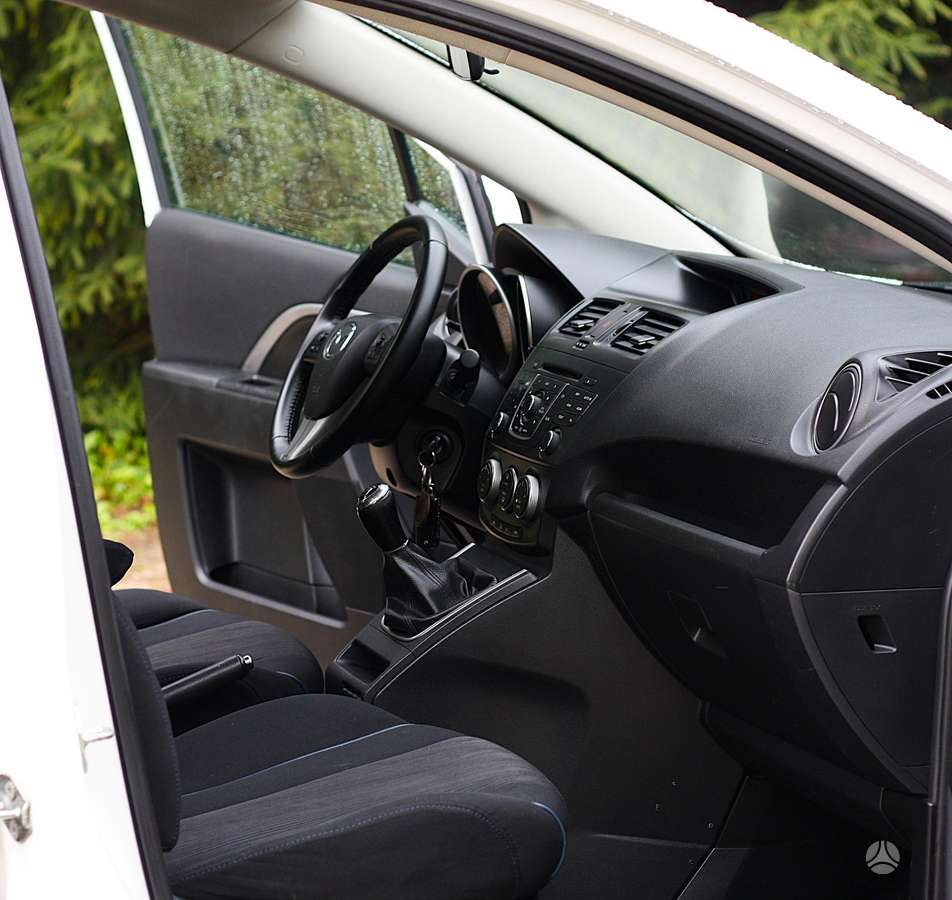 Mazda 5 2012 — photo 25