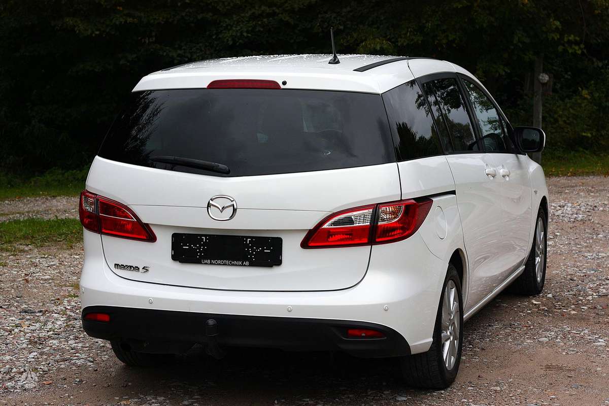 Mazda 5 2012 — photo 7