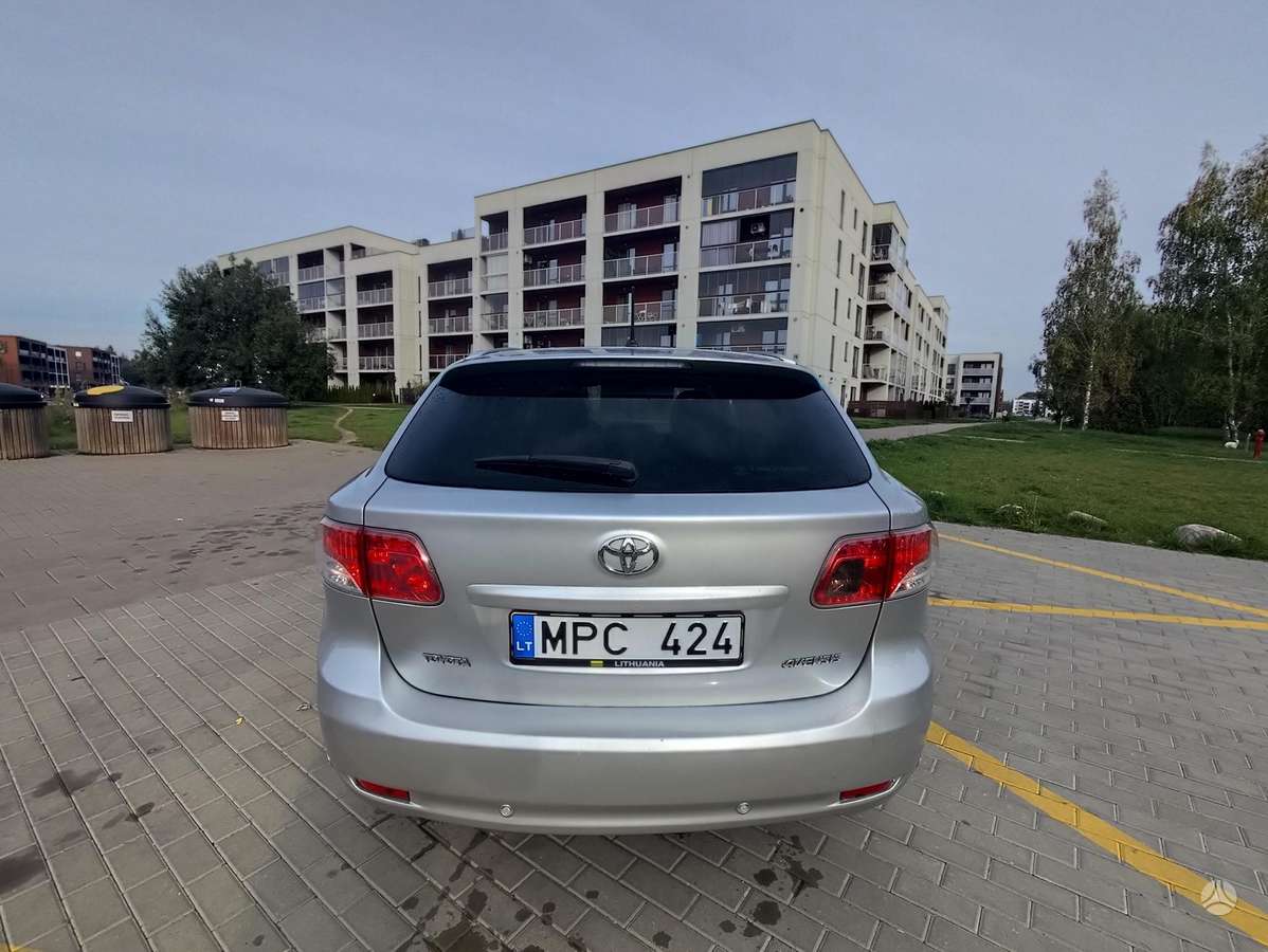 Toyota Avensis 2009 — photo 14