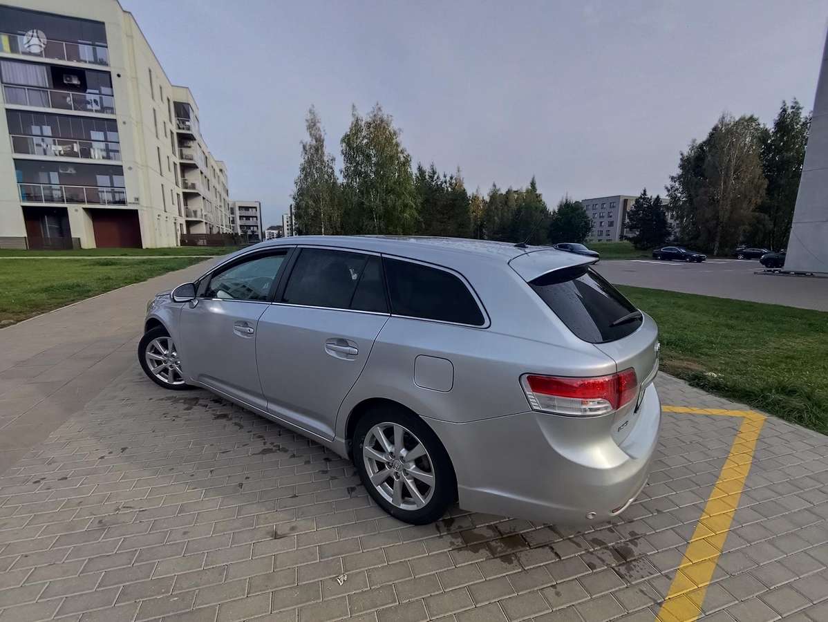 Toyota Avensis 2009 — photo 5