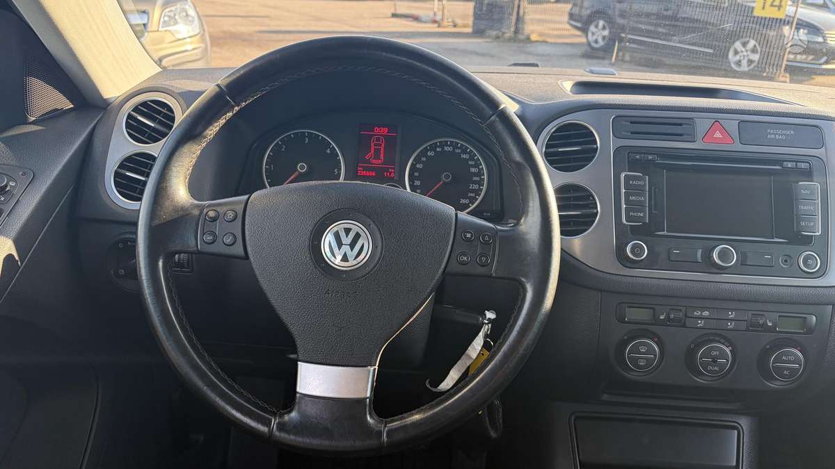 Volkswagen Tiguan 2009 — photo 13
