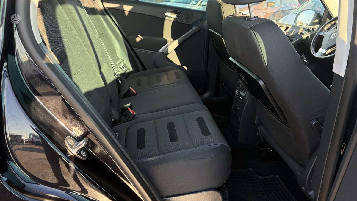 Volkswagen Tiguan 2009 — photo 15