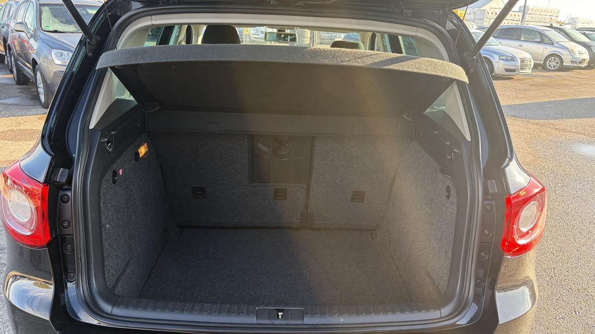 Volkswagen Tiguan 2009 — photo 17