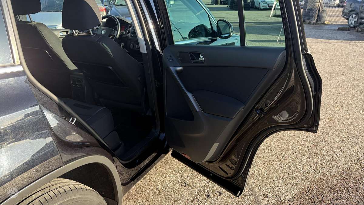 Volkswagen Tiguan 2009 — photo 20