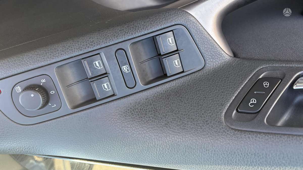 Volkswagen Tiguan 2009 — photo 23