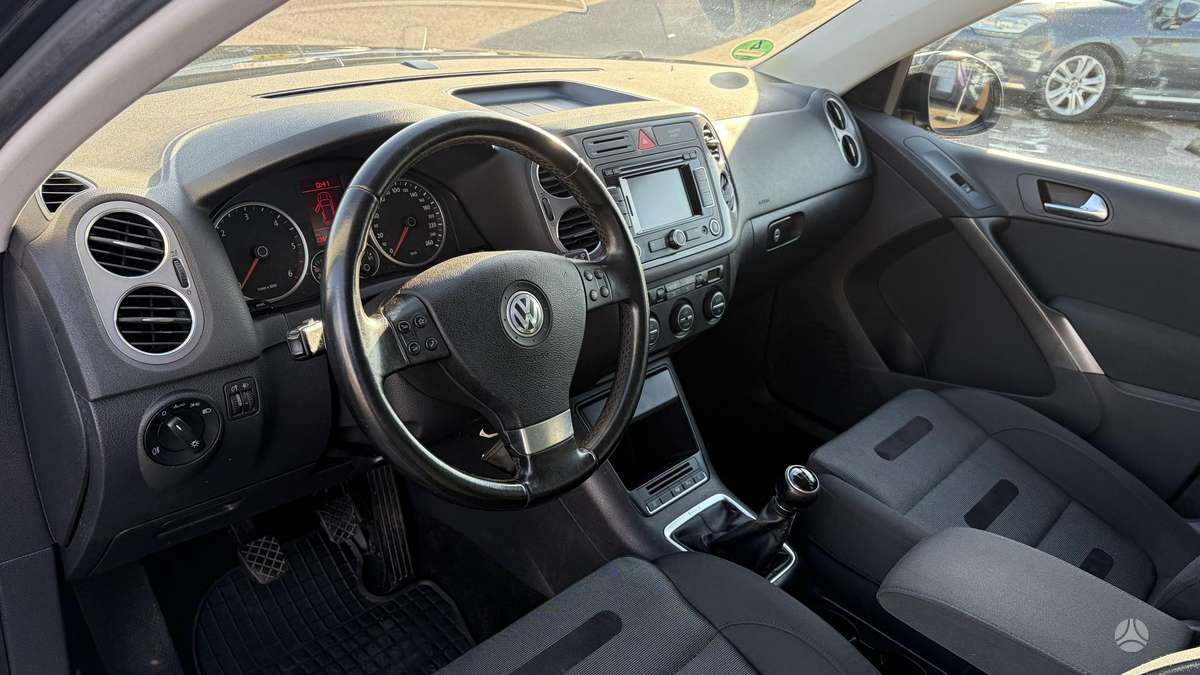 Volkswagen Tiguan 2009 — photo 25