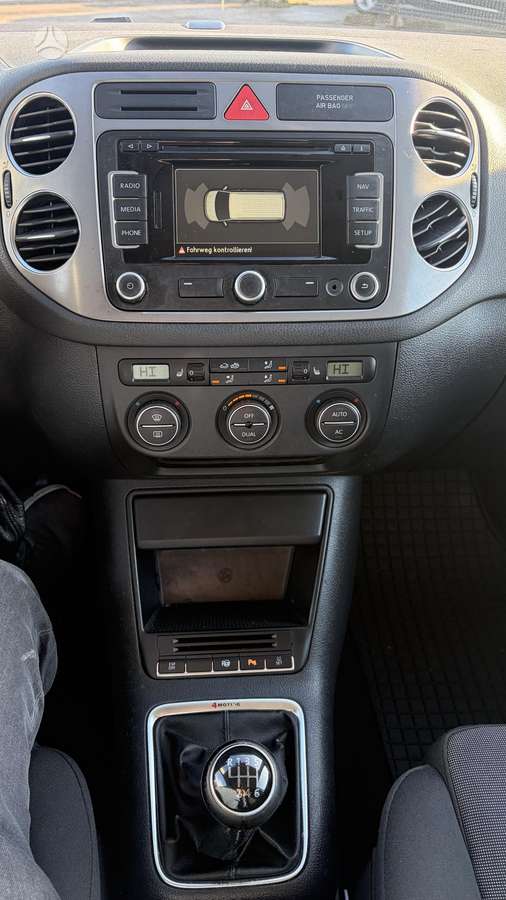 Volkswagen Tiguan 2009 — photo 28