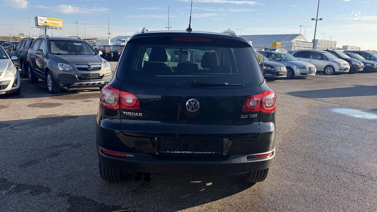 Volkswagen Tiguan 2009 — engine 2000 cm³, 140 HP (103kW)