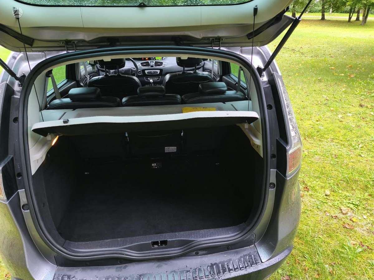 Renault Scenic 2015 — фото 12