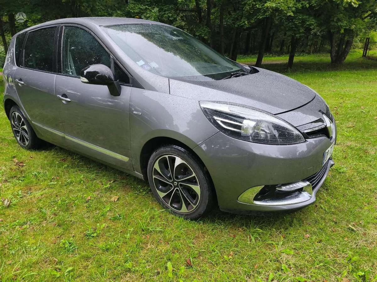 Renault Scenic 2015 — вигляд ззаду