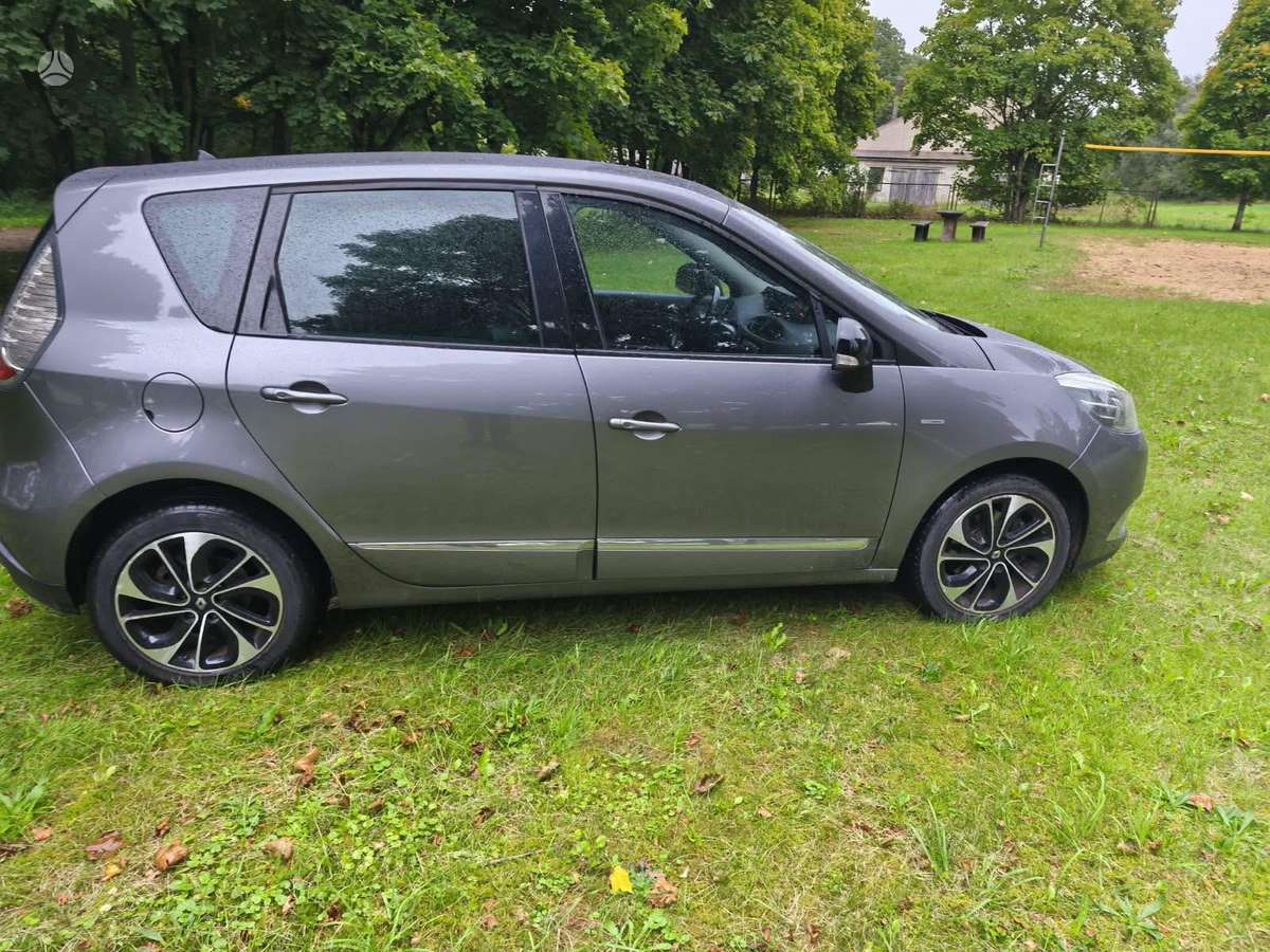 Renault Scenic 2015 — салон