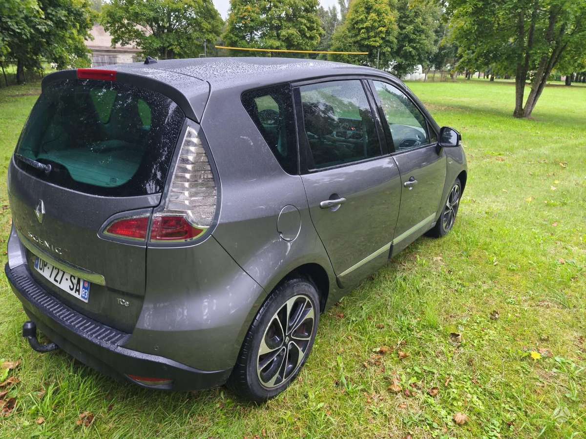 Renault Scenic 2015 — двигун 1197 cm³, 132 HP (97kW)