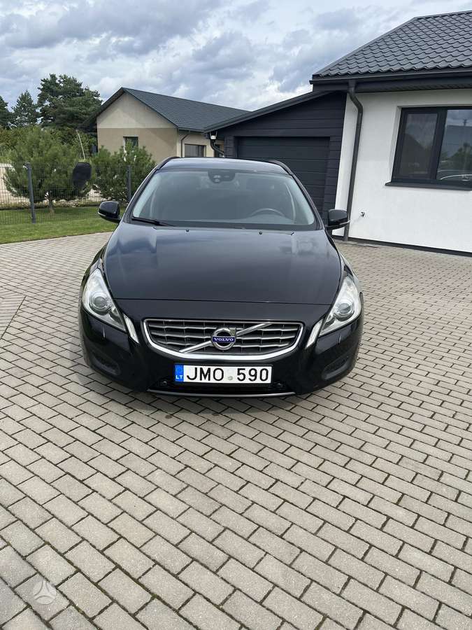 Volvo V60 2011 — engine 1984 cm³, 163 HP (120kW)