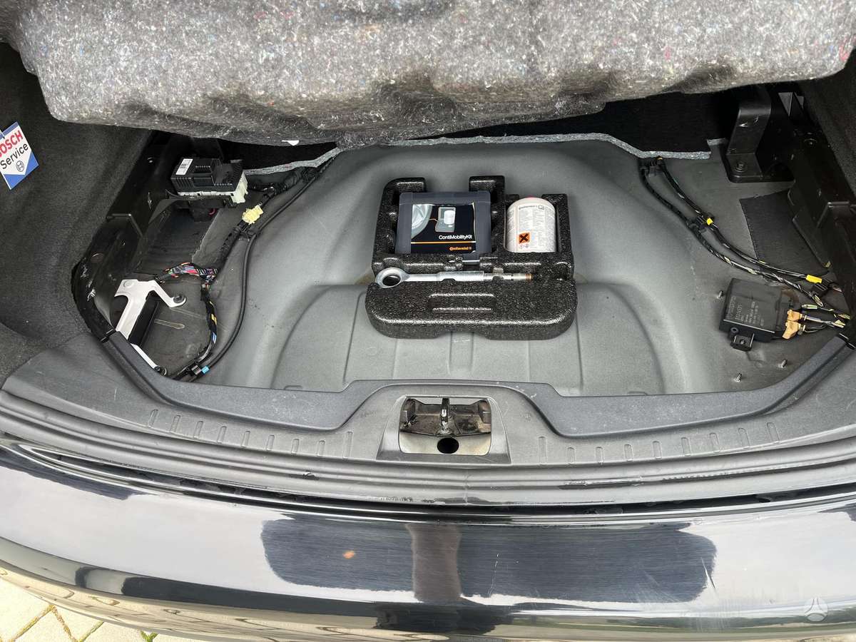 Volvo V60 2011 — photo 7