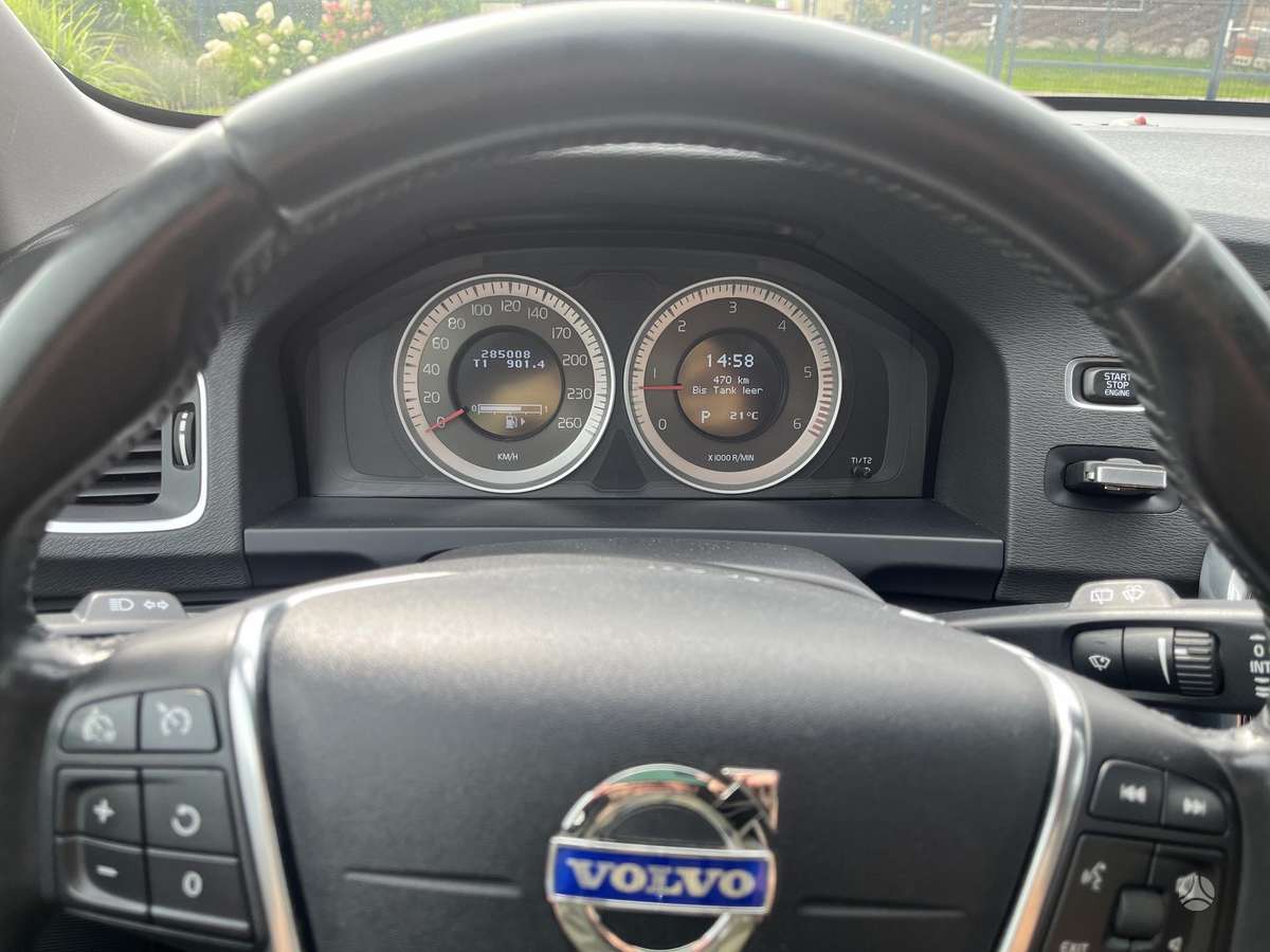 Volvo V60 2011 — photo 8