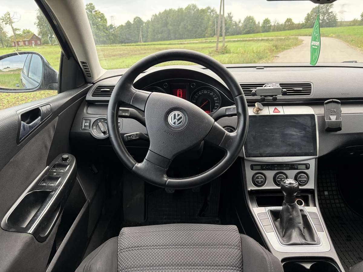 Volkswagen Passat 2006 — photo 14