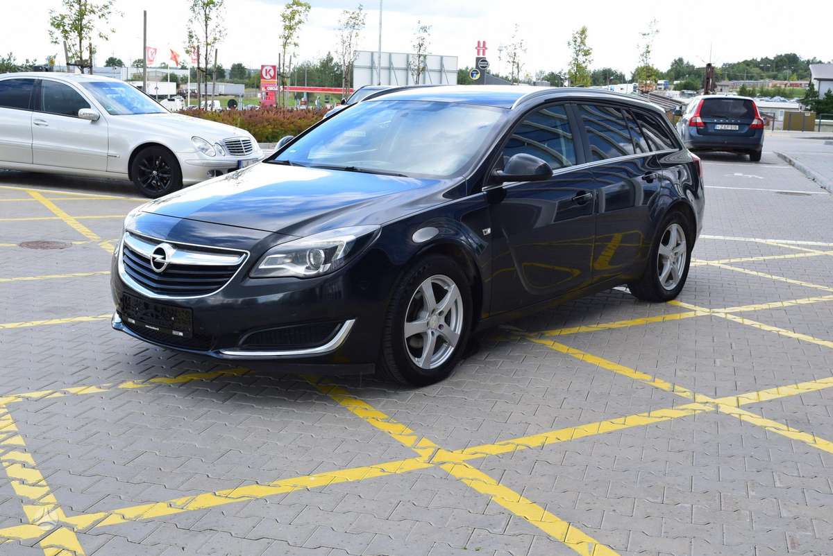 Opel Insignia 2015 — салон