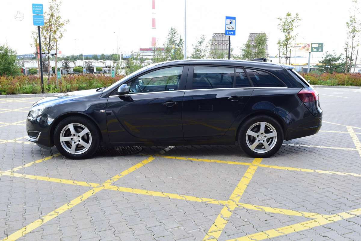 Opel Insignia 2015 — двигун 1598 cm³, 136 HP (100kW)