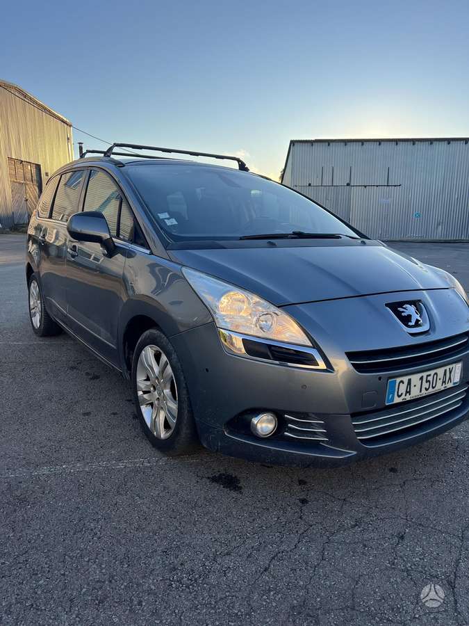 Peugeot 5008 2011 — photo 5
