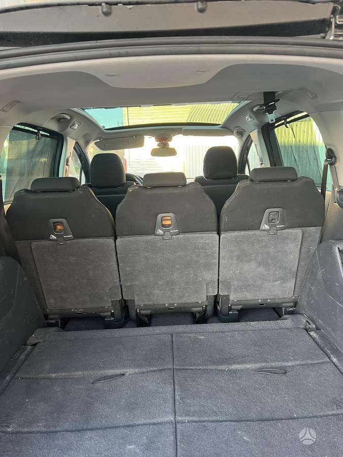 Peugeot 5008 2011 — photo 7