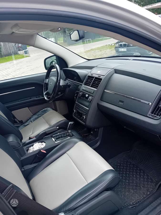 Dodge Journey 2010 — photo 9