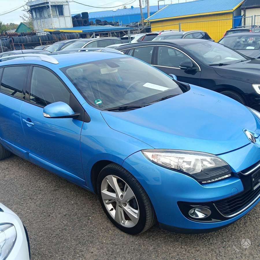 Renault Megane 2012 — rear view