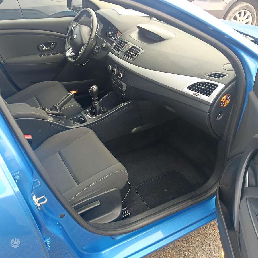 Renault Megane 2012 — photo 8