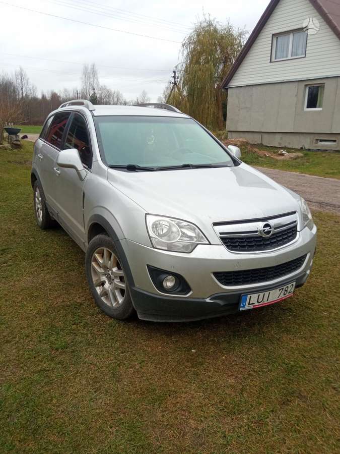 Opel Antara 2012 — rear view
