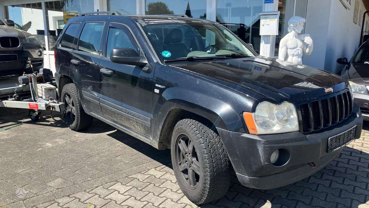 Jeep Grand 2005 — салон