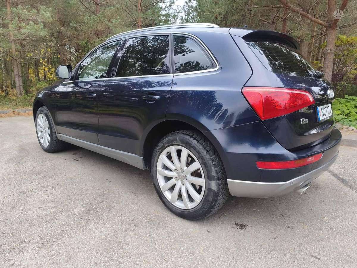 Audi Q5 2010 — engine 2967 cm³, 241 HP (177kW)