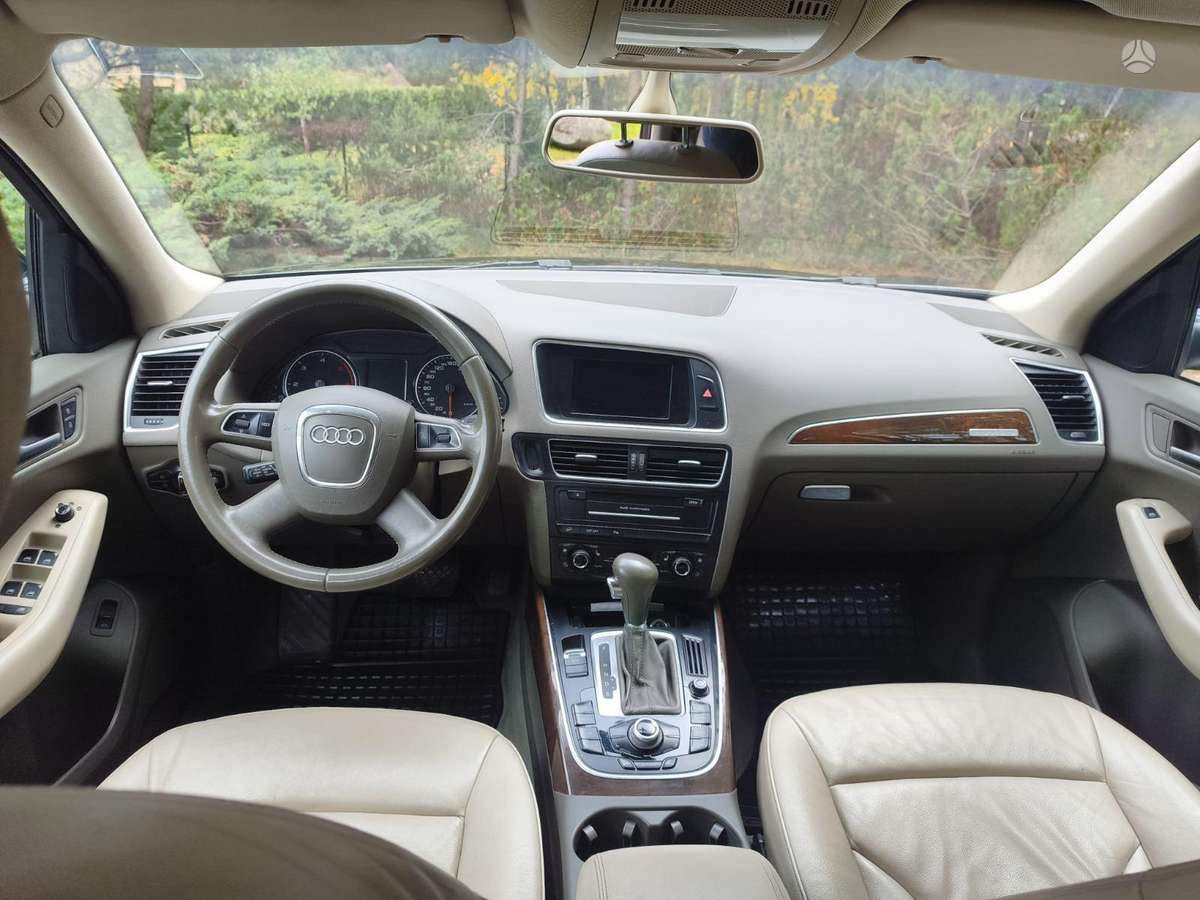 Audi Q5 2010 — photo 8