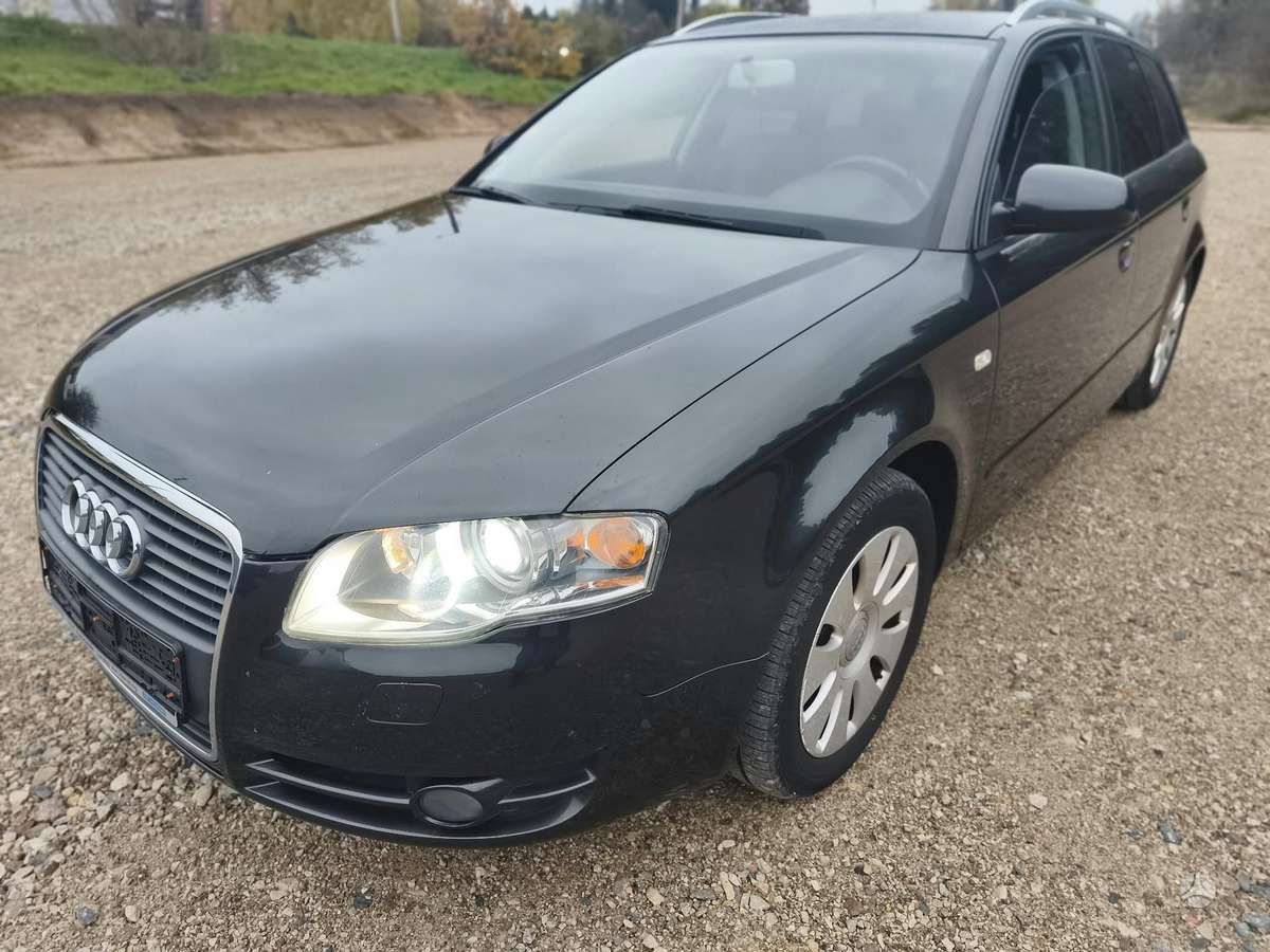 Audi A4 2008 — вигляд ззаду