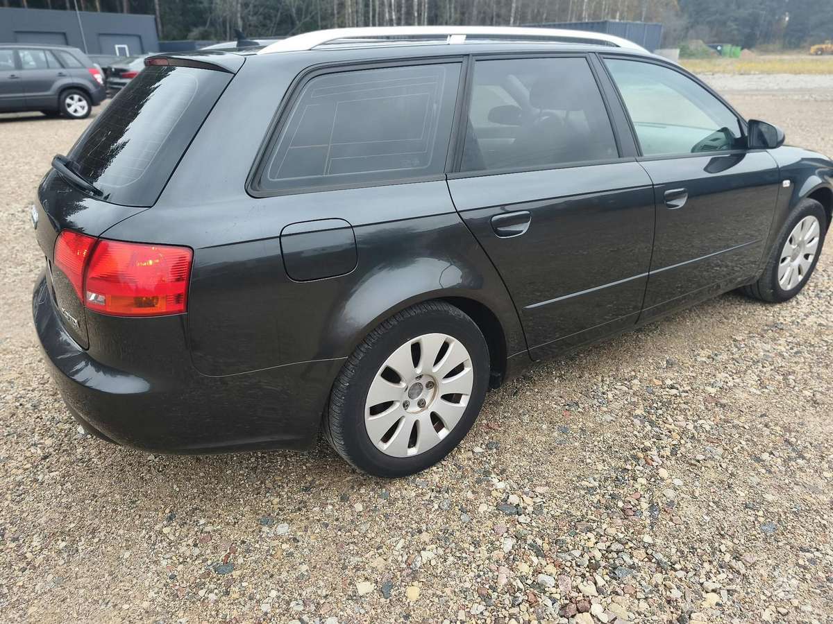 Audi A4 2008 — двигун 1986 cm³, 140 HP (103kW)