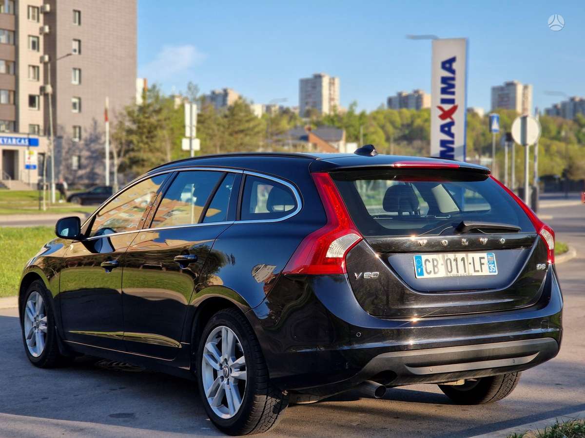 Volvo V60 2012 — фото 6