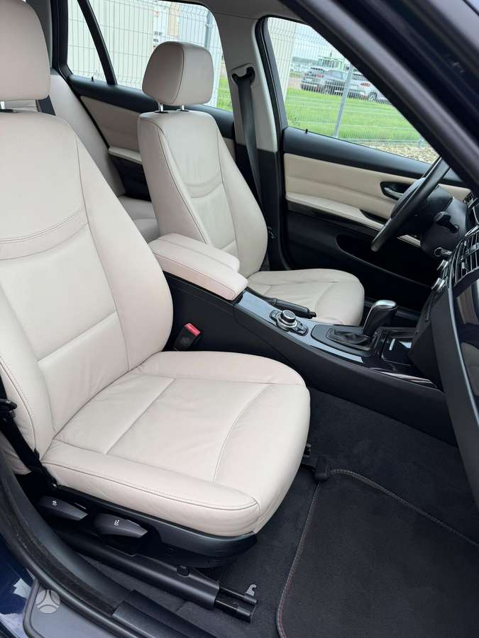 BMW 320 2009 — photo 12