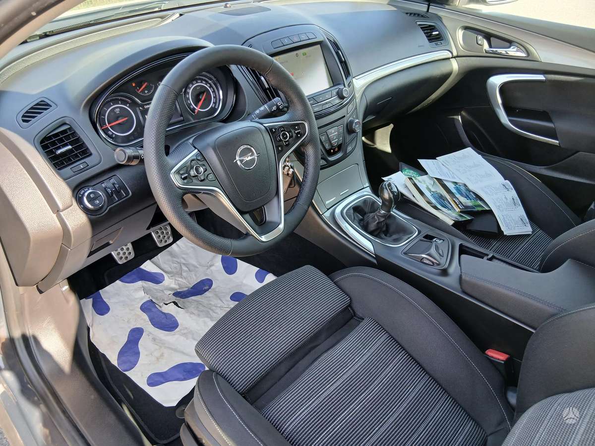 Opel Insignia 2014 — photo 24