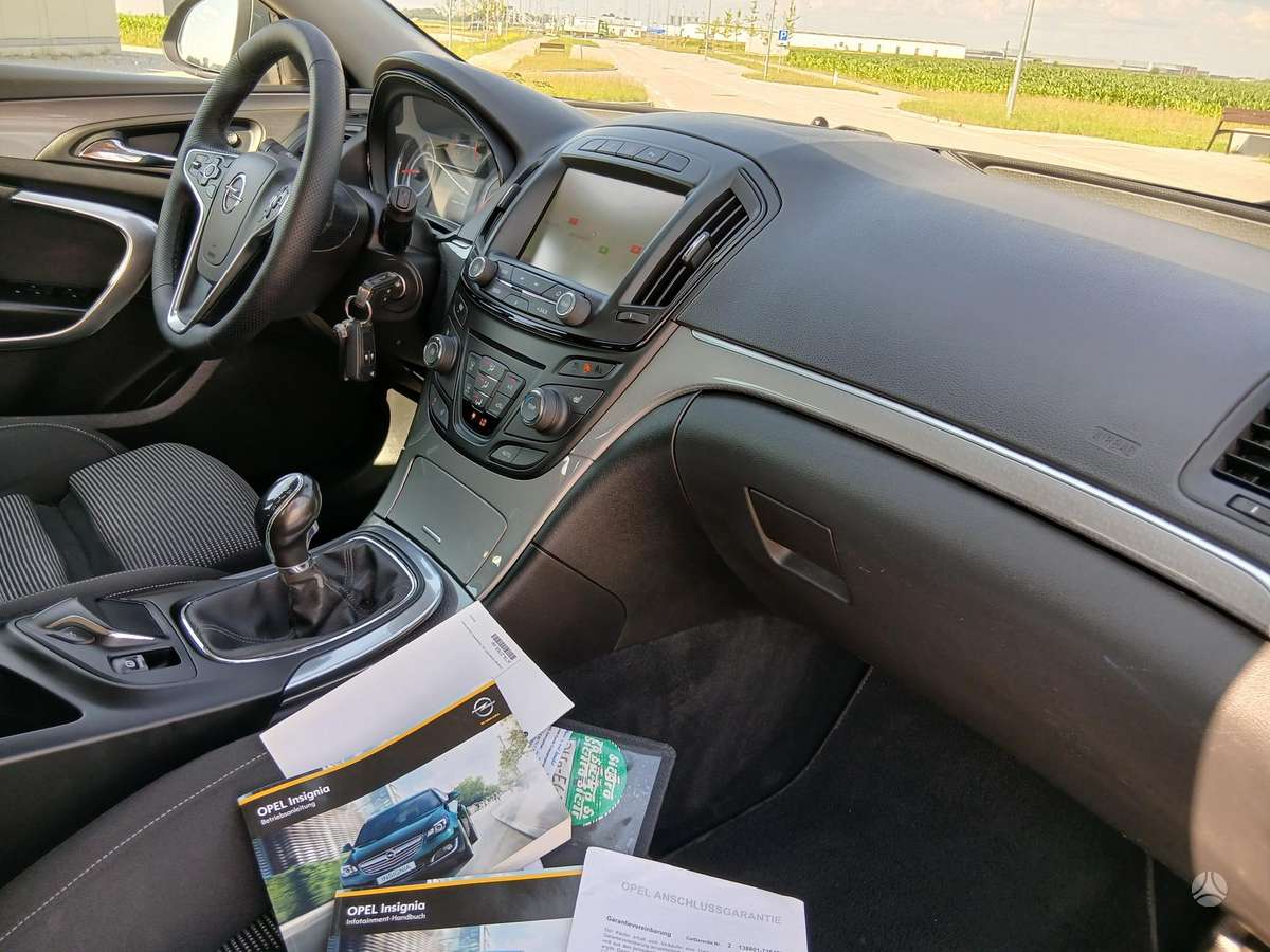 Opel Insignia 2014 — photo 26