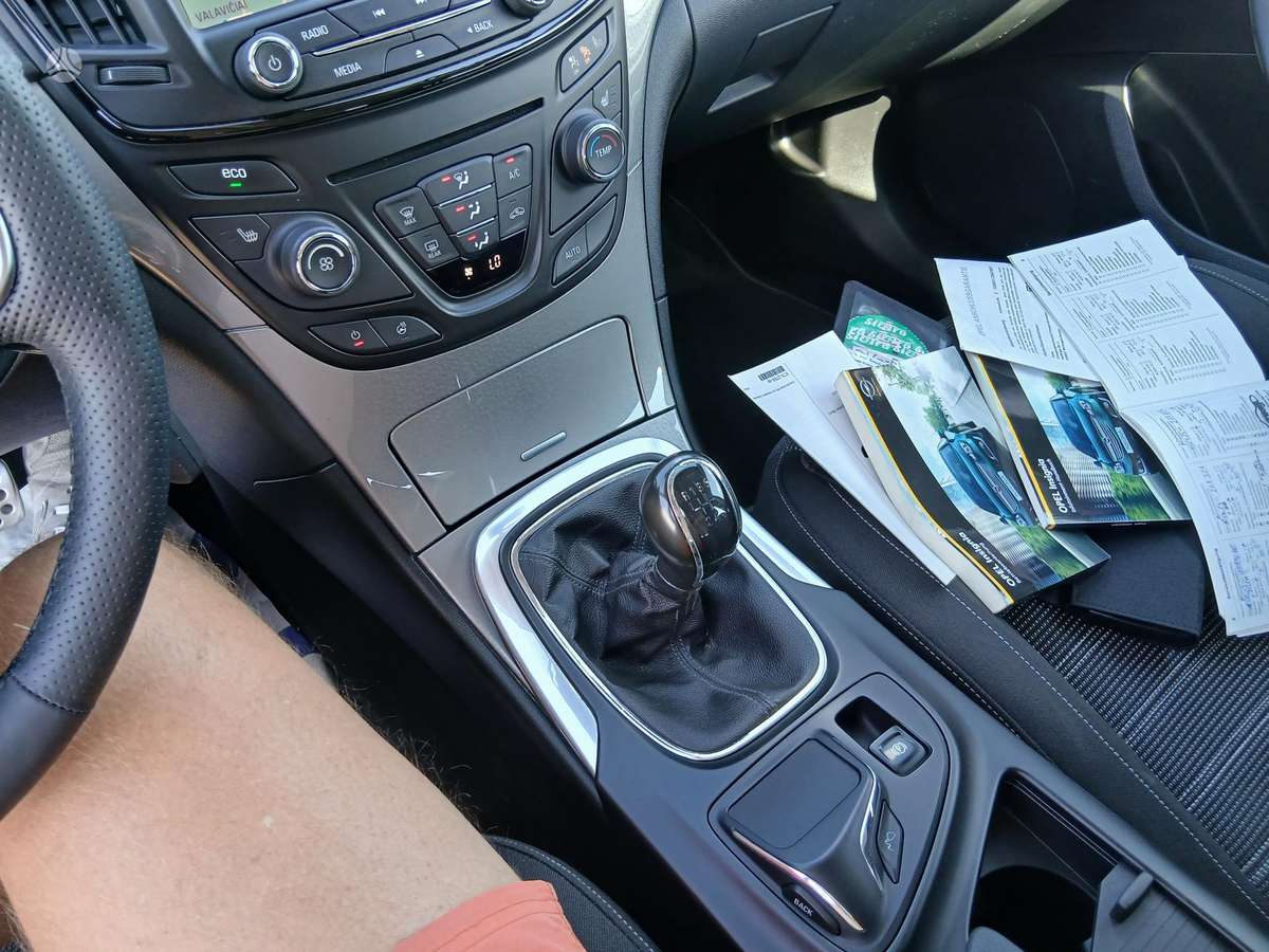 Opel Insignia 2014 — photo 27