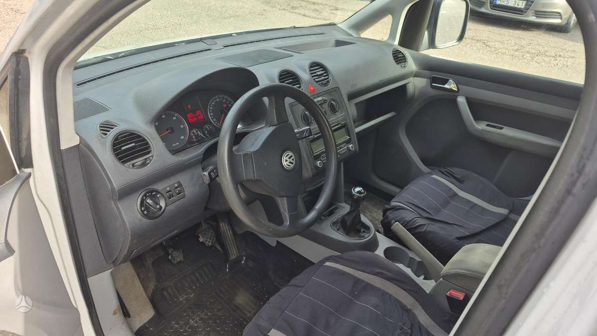 Volkswagen Caddy 2010 — photo 8