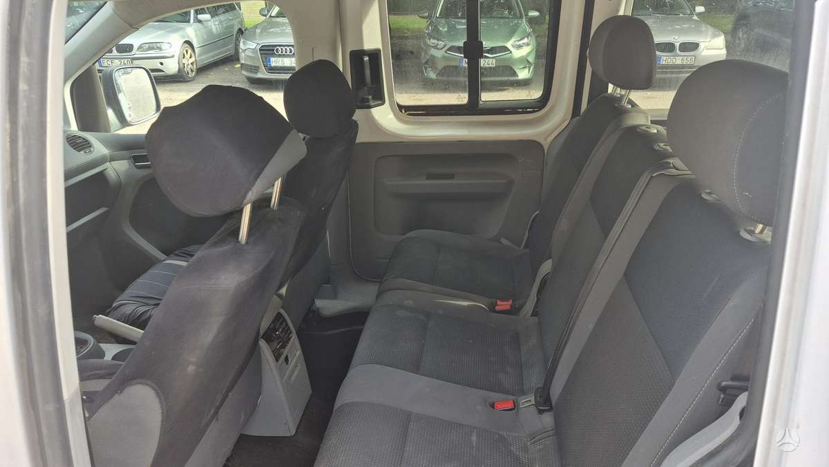 Volkswagen Caddy 2010 — photo 9