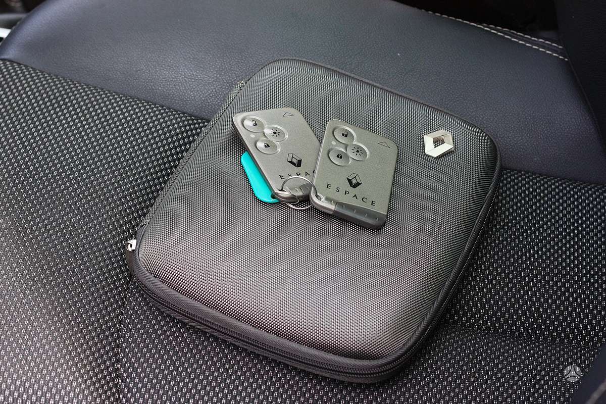 Renault Espace 2014 — photo 43