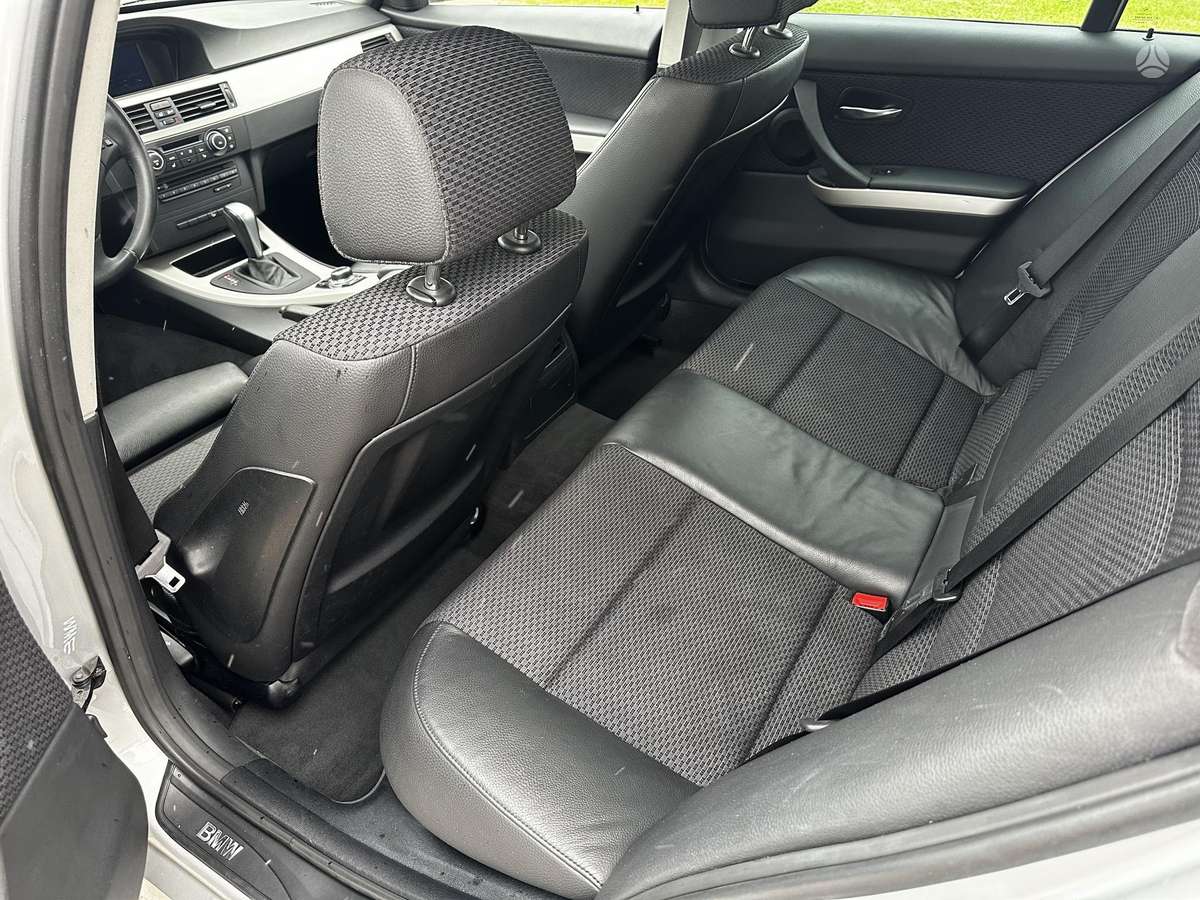 BMW 320 2012 — photo 10