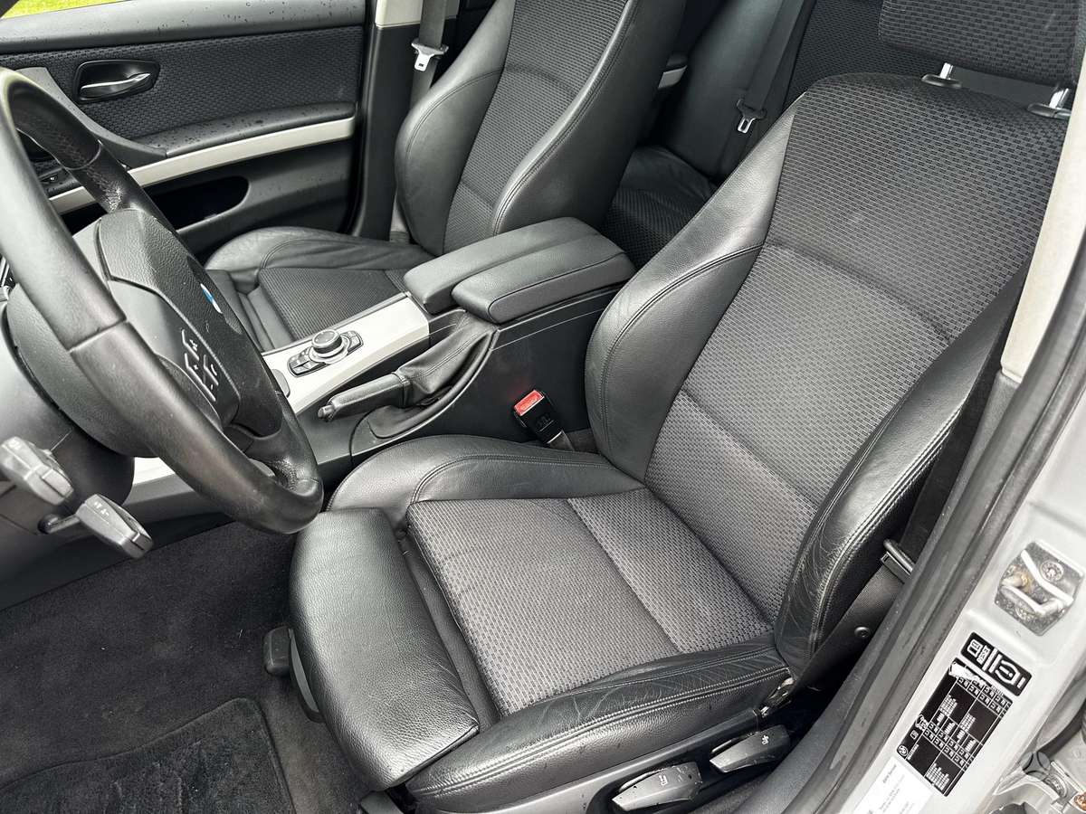 BMW 320 2012 — photo 13