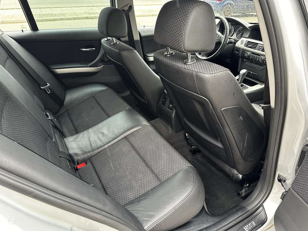 BMW 320 2012 — photo 14