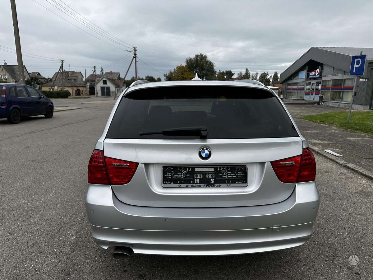 BMW 320 2012 — engine 1995 cm³, 184 HP (135kW)