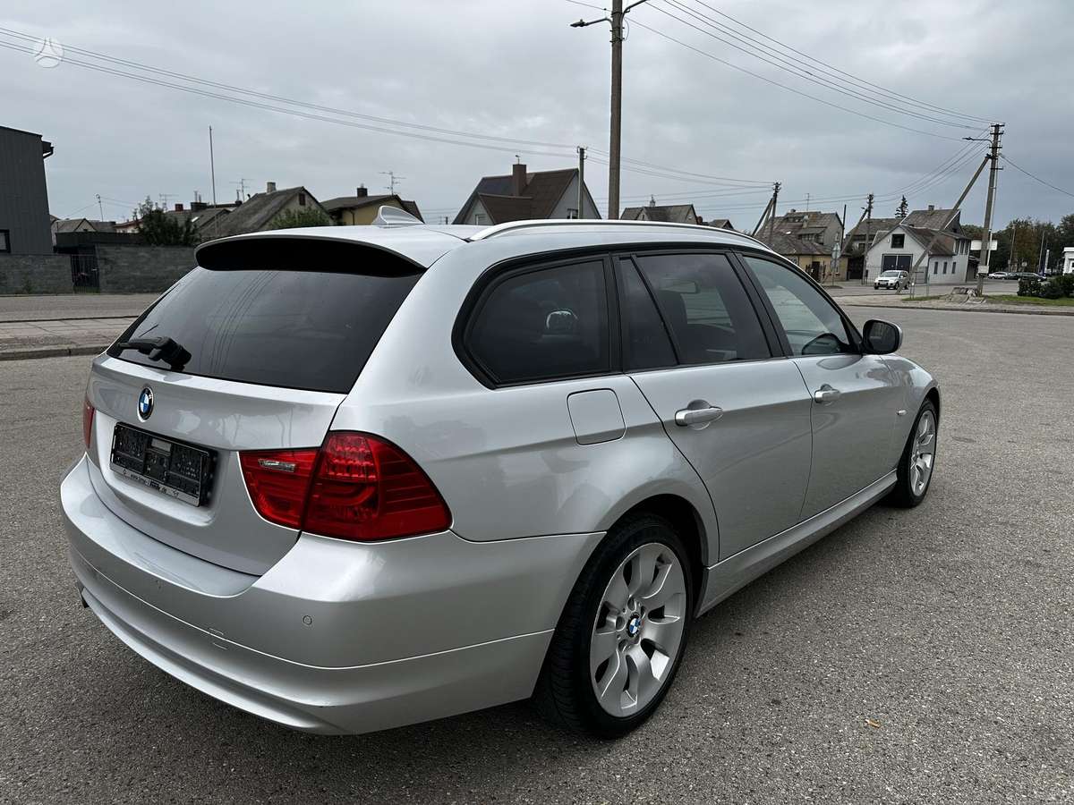 BMW 320 2012 — photo 5